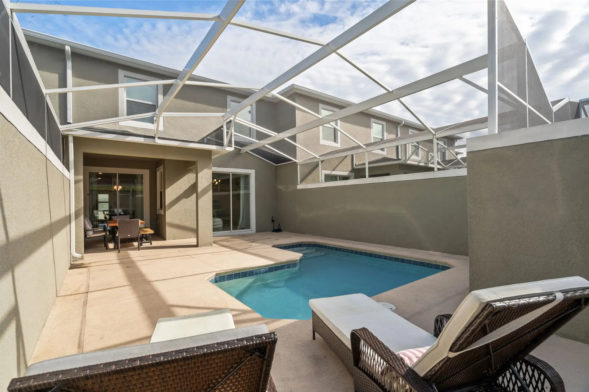 Amazing 4 Bedrooms  home with Pool close to Disney