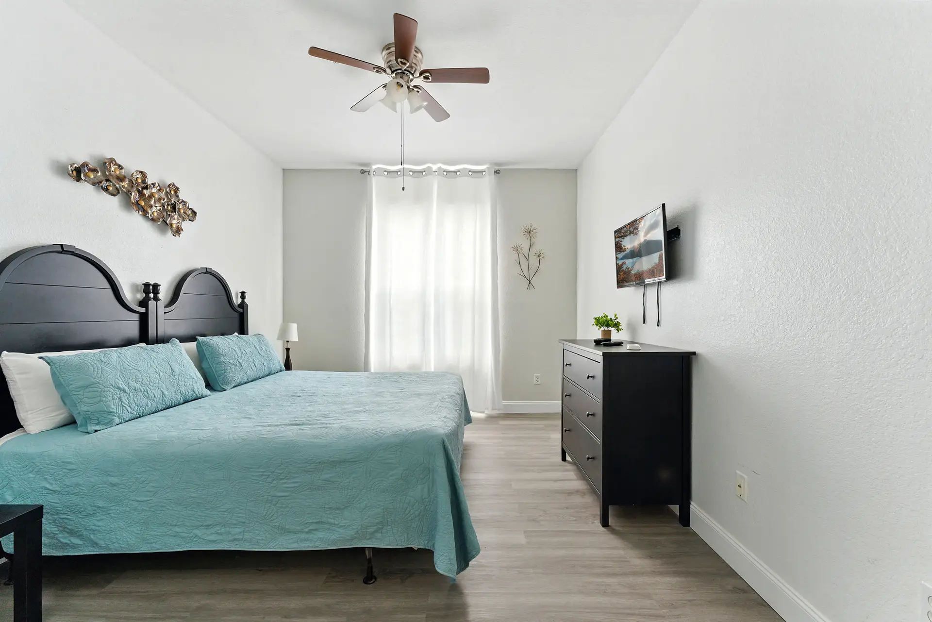 Resort Condo 3BR - Pool, Balcony, Near Disney