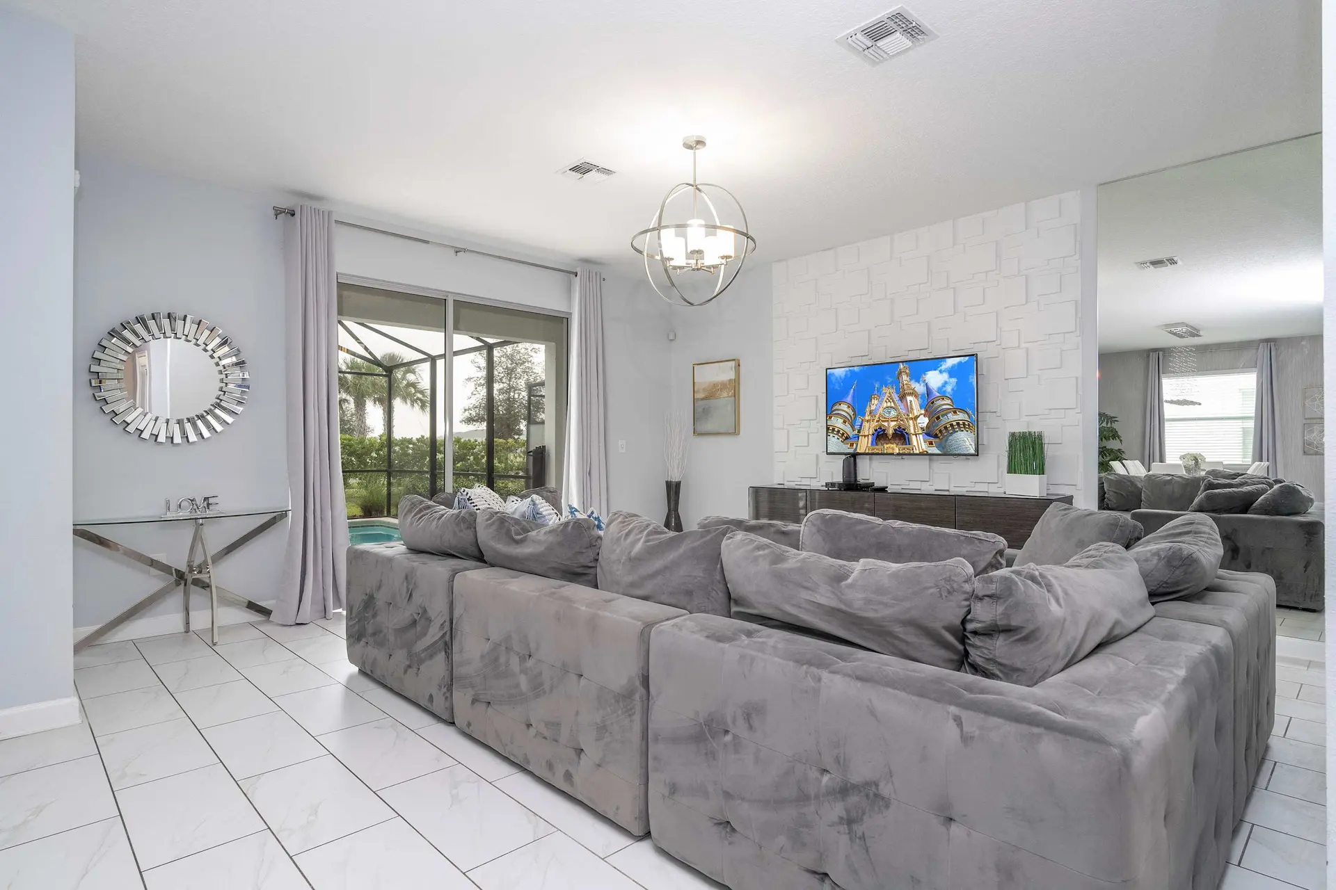 Home 6Bed , Themed Rooms, Game Room, Storey Lake