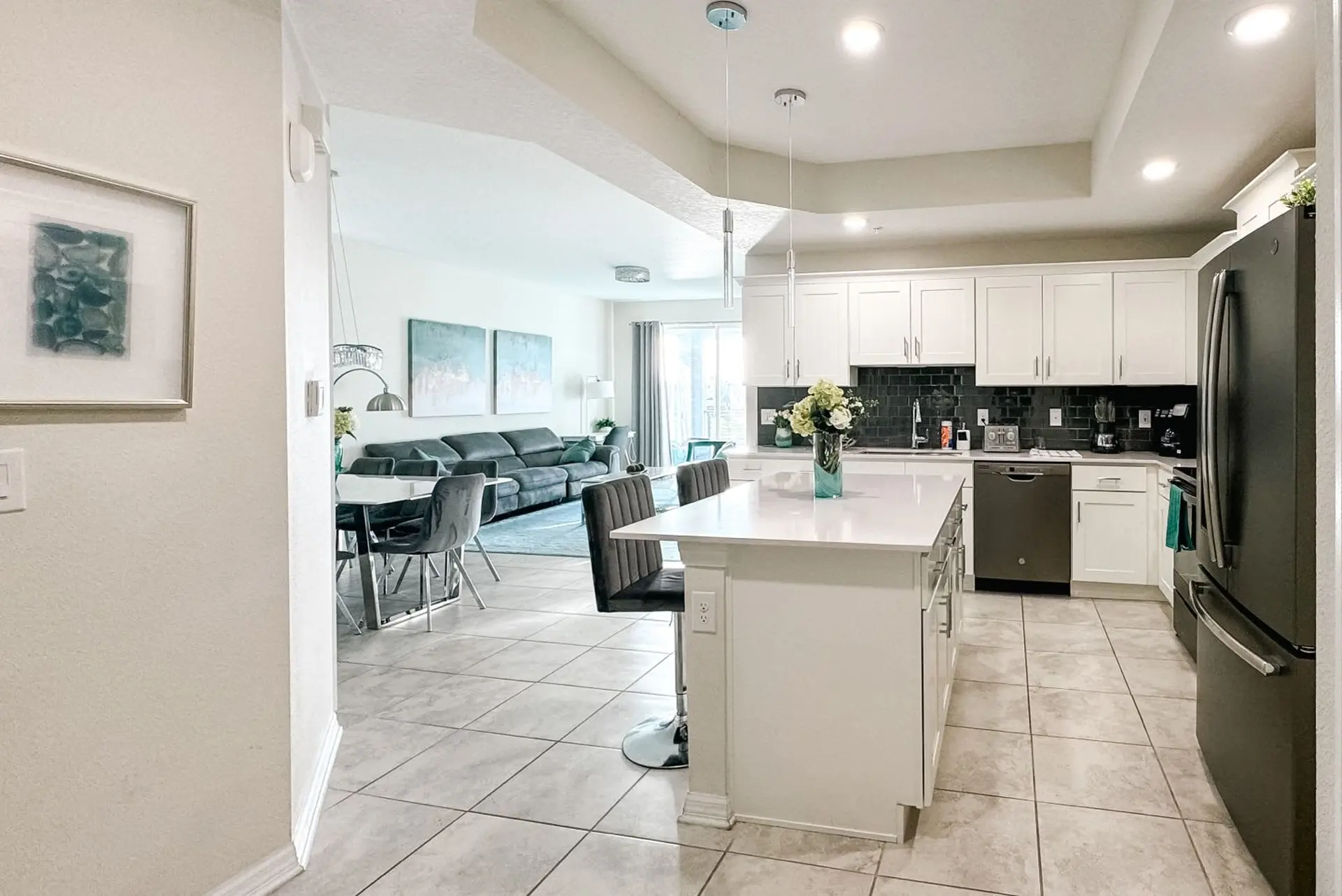 Beautiful Lakeview Retreat Near Disney