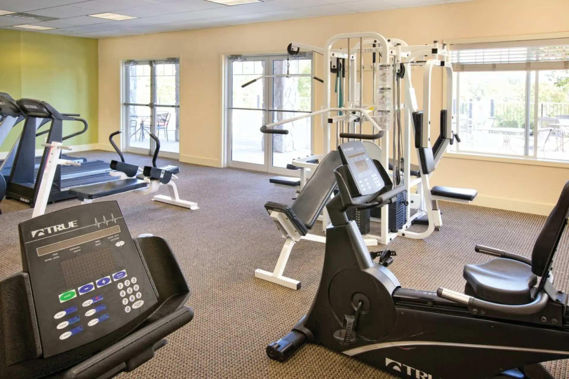 Beautiful Hotel in Mountain Vista - 2BD Sleeps up to 8