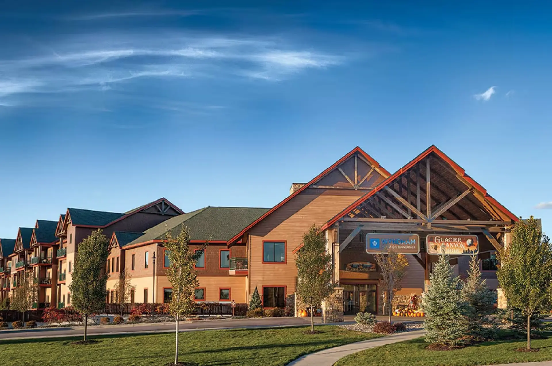 Beautiful Resort in Glacier Canyon 1BD Deluxe near Circus World