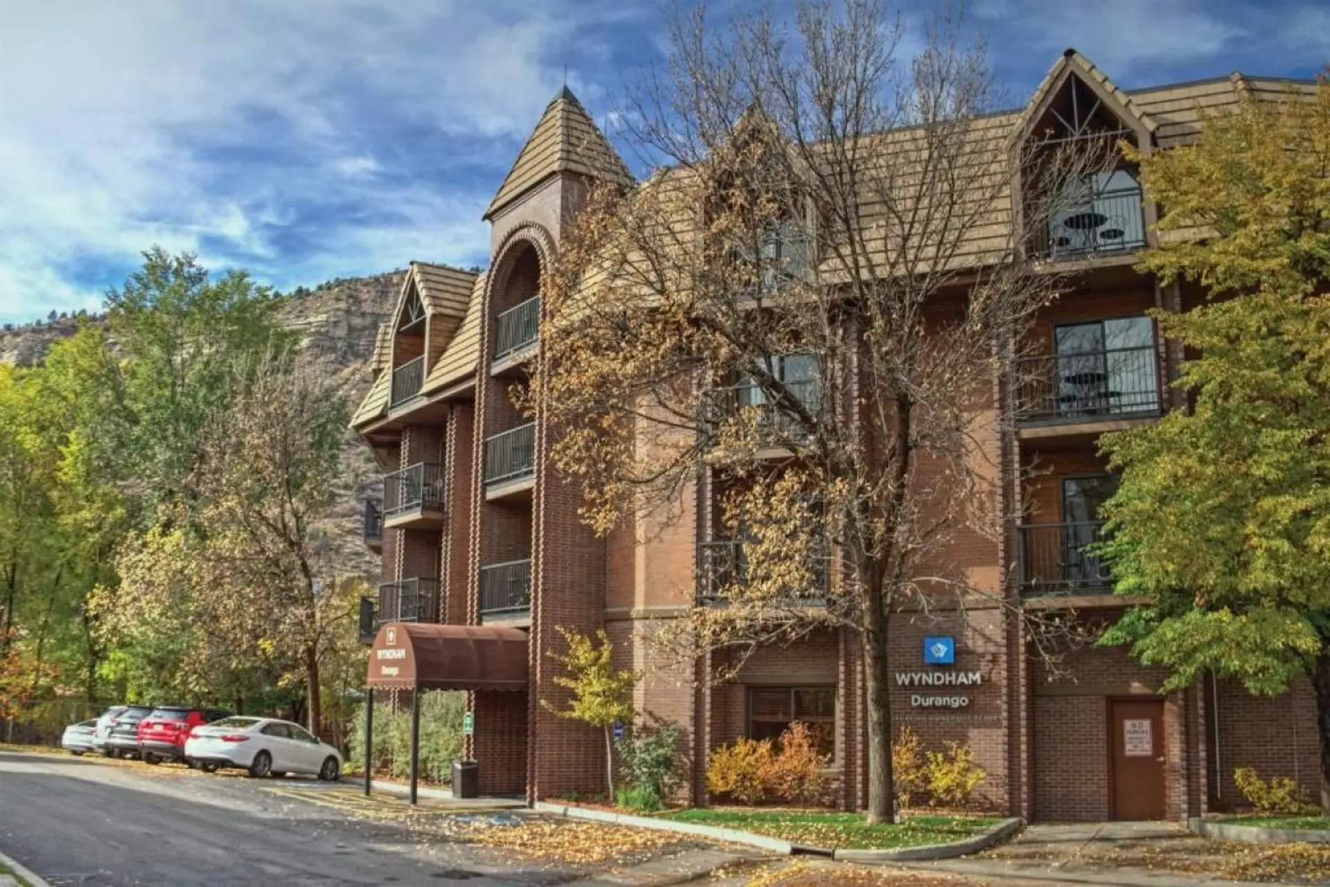 Beautiful Hotel in Durango 1BD near Durango & Silverton Narrow Gauge