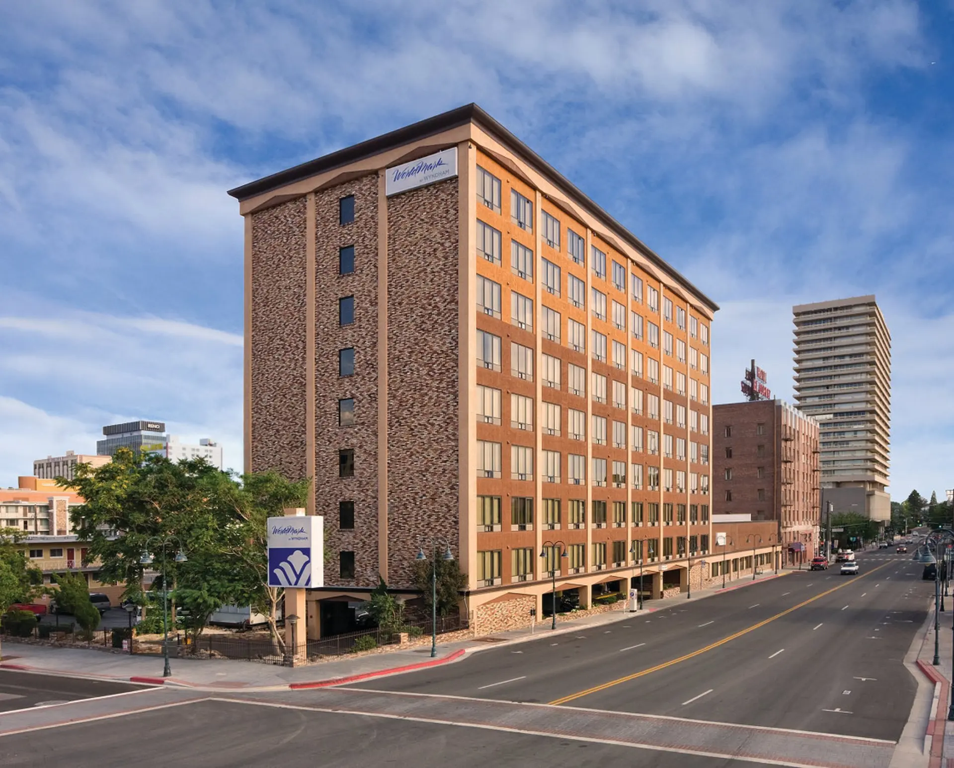 Great 1BD condo with resort amenities take in all Reno has to offer