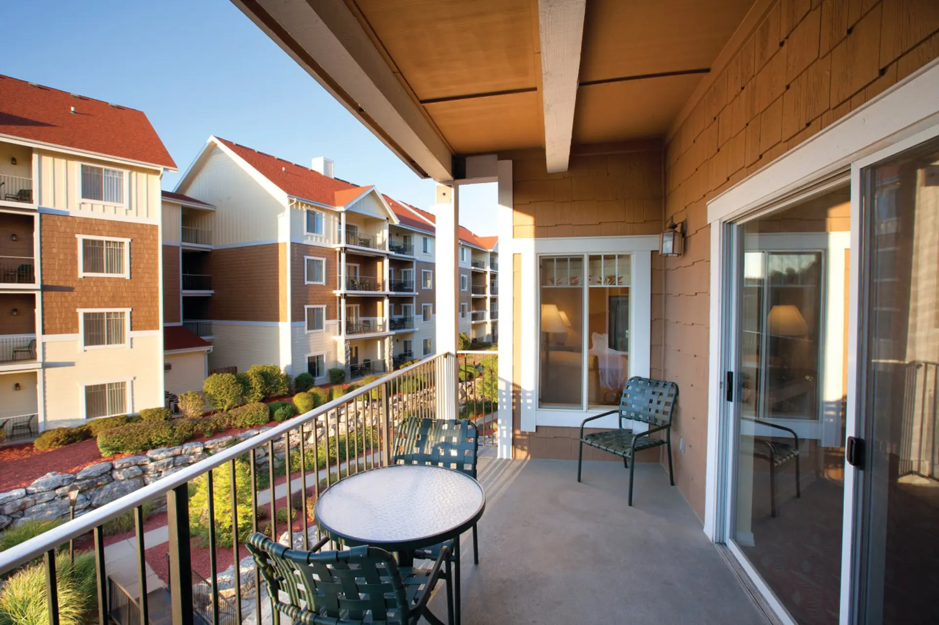 Beautiful Hotel in Mountain Vista - Studio Sleeps 4