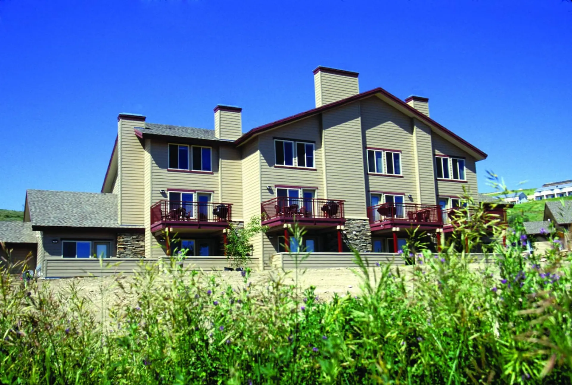 Resort 2BD condo with onsite resort amenities: ind