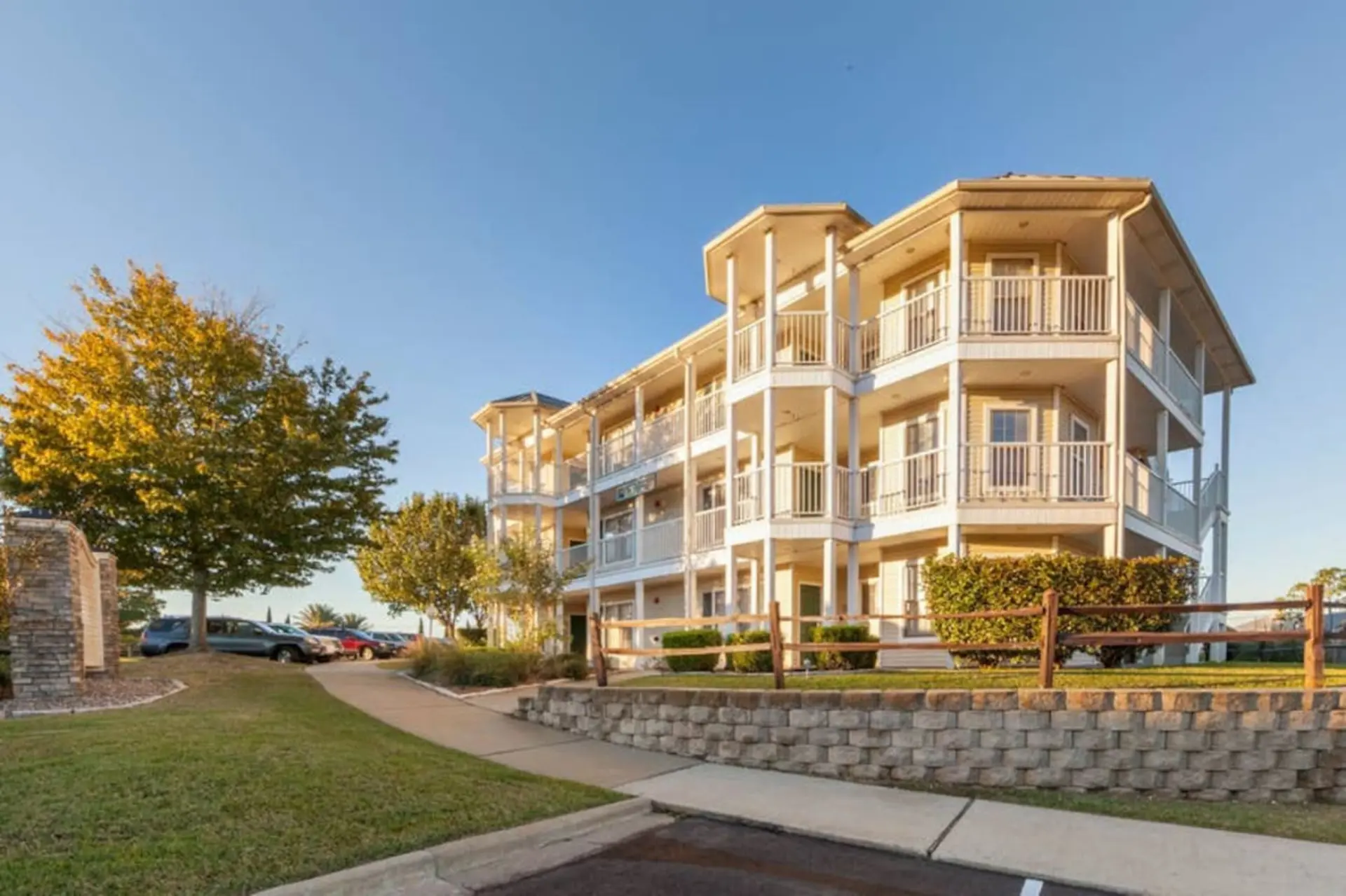 Have Family Fun Outdoors in this 2BD condo