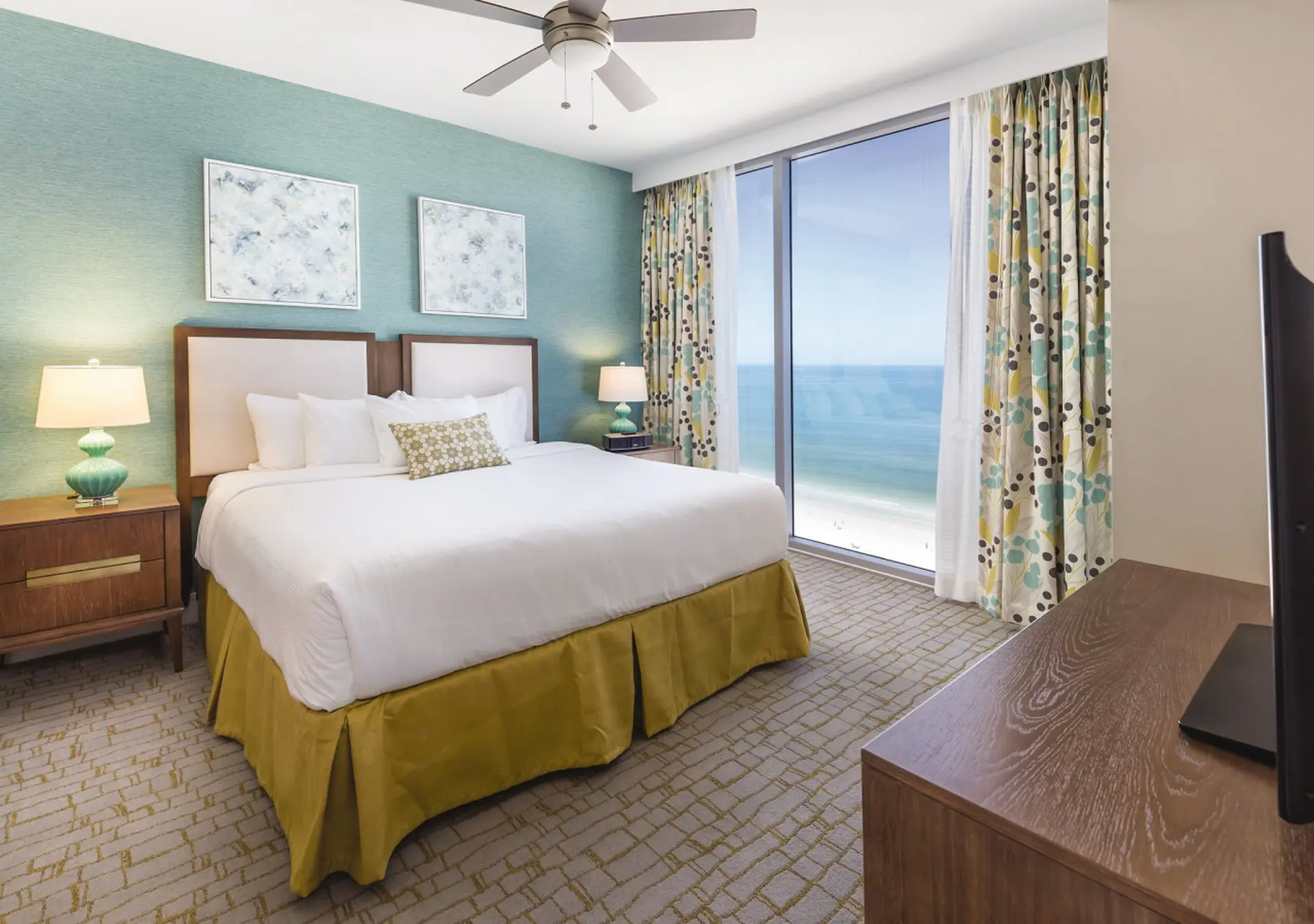 Beautiful Resort in Clearwater Beach - 2BD