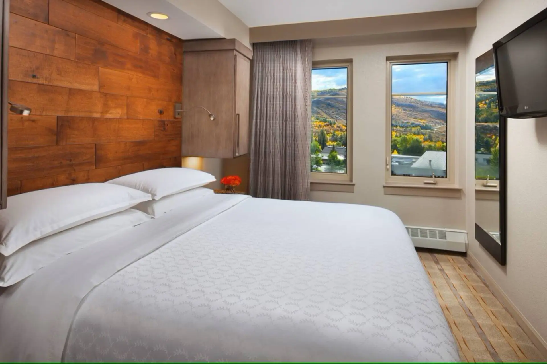 1BD condo just steps away from tons of activities