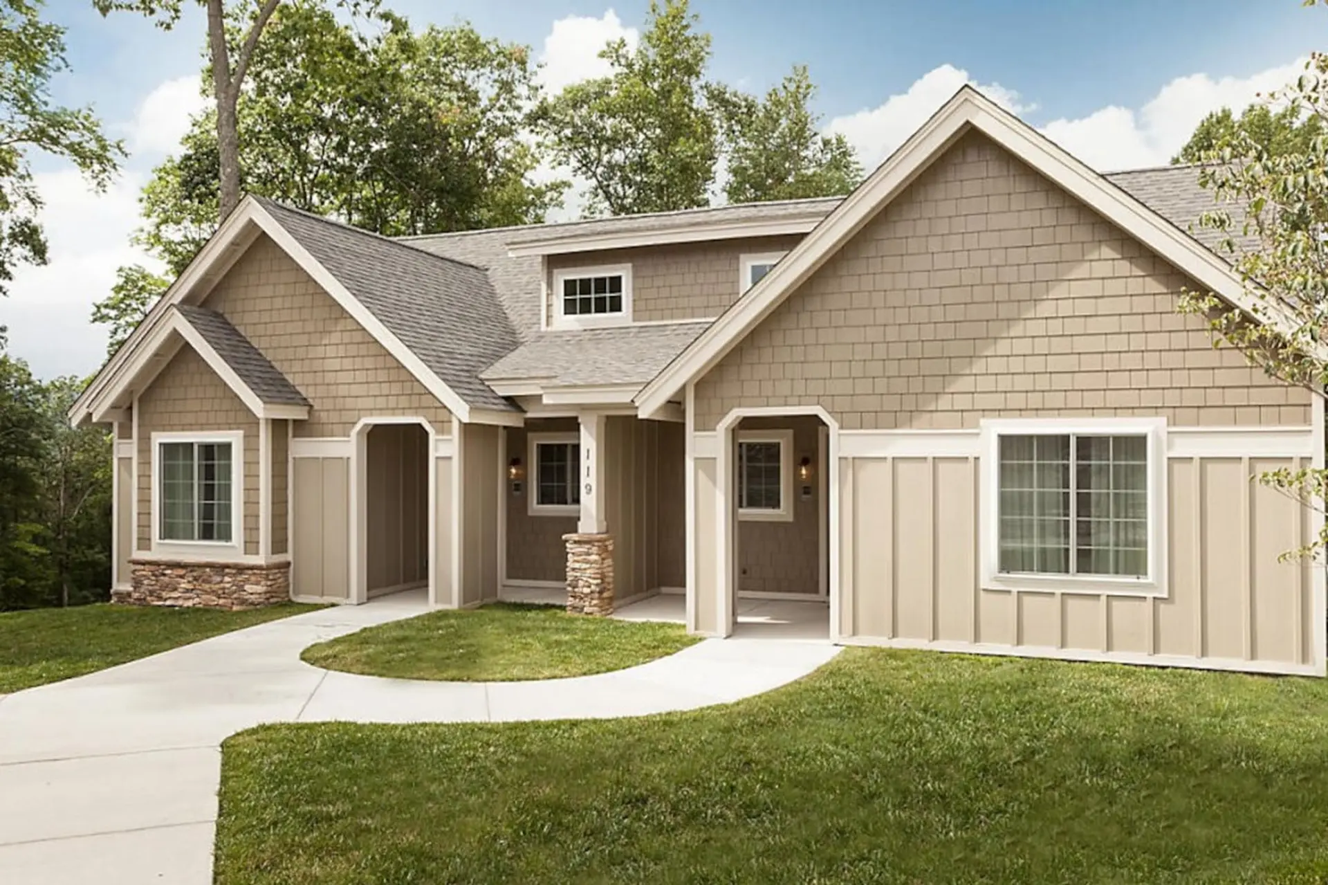 Enjoy the Blue Ridge Mountains in this 2BD condo
