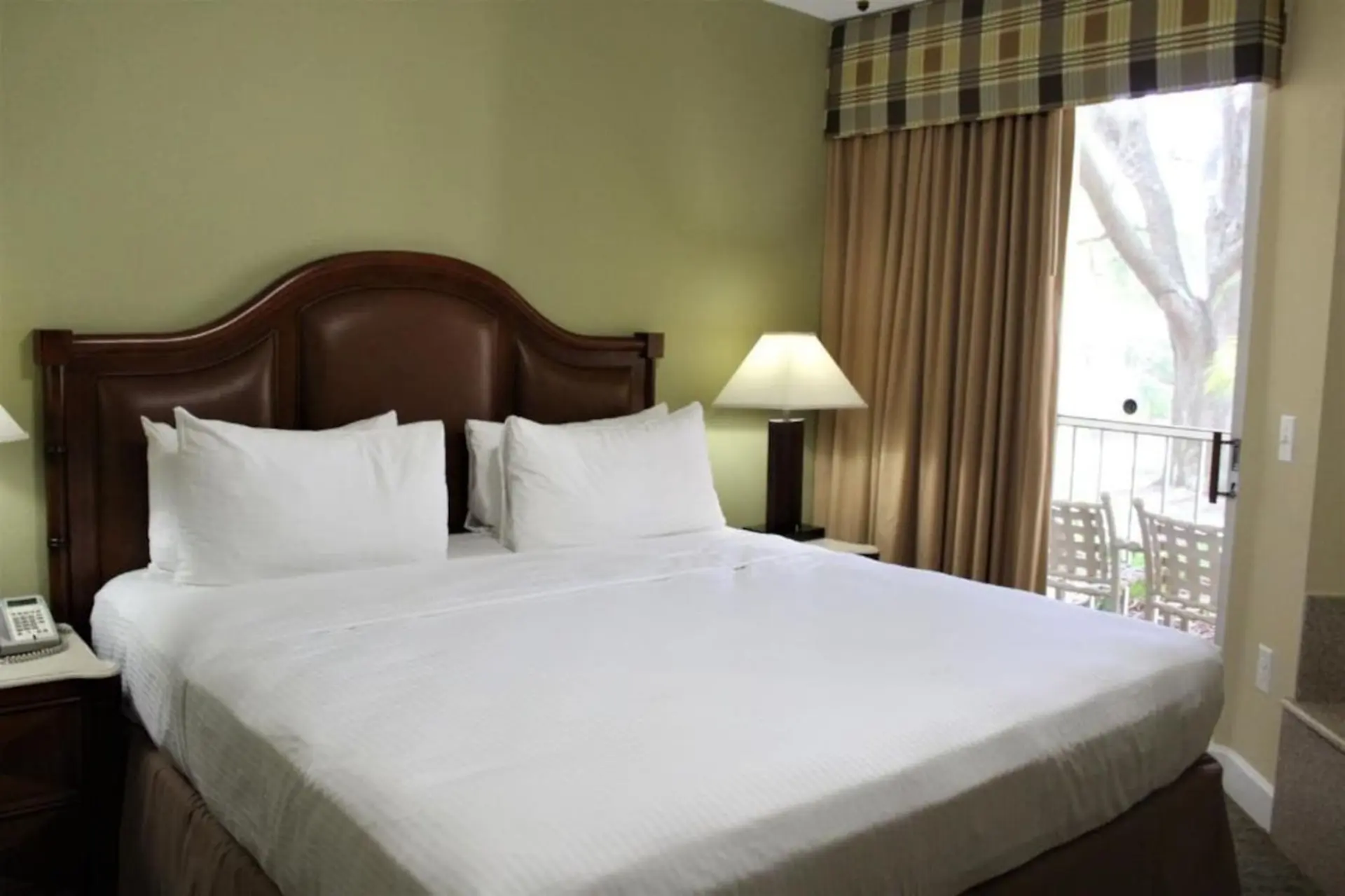 Diamond - Cypress Pointe Resort - St