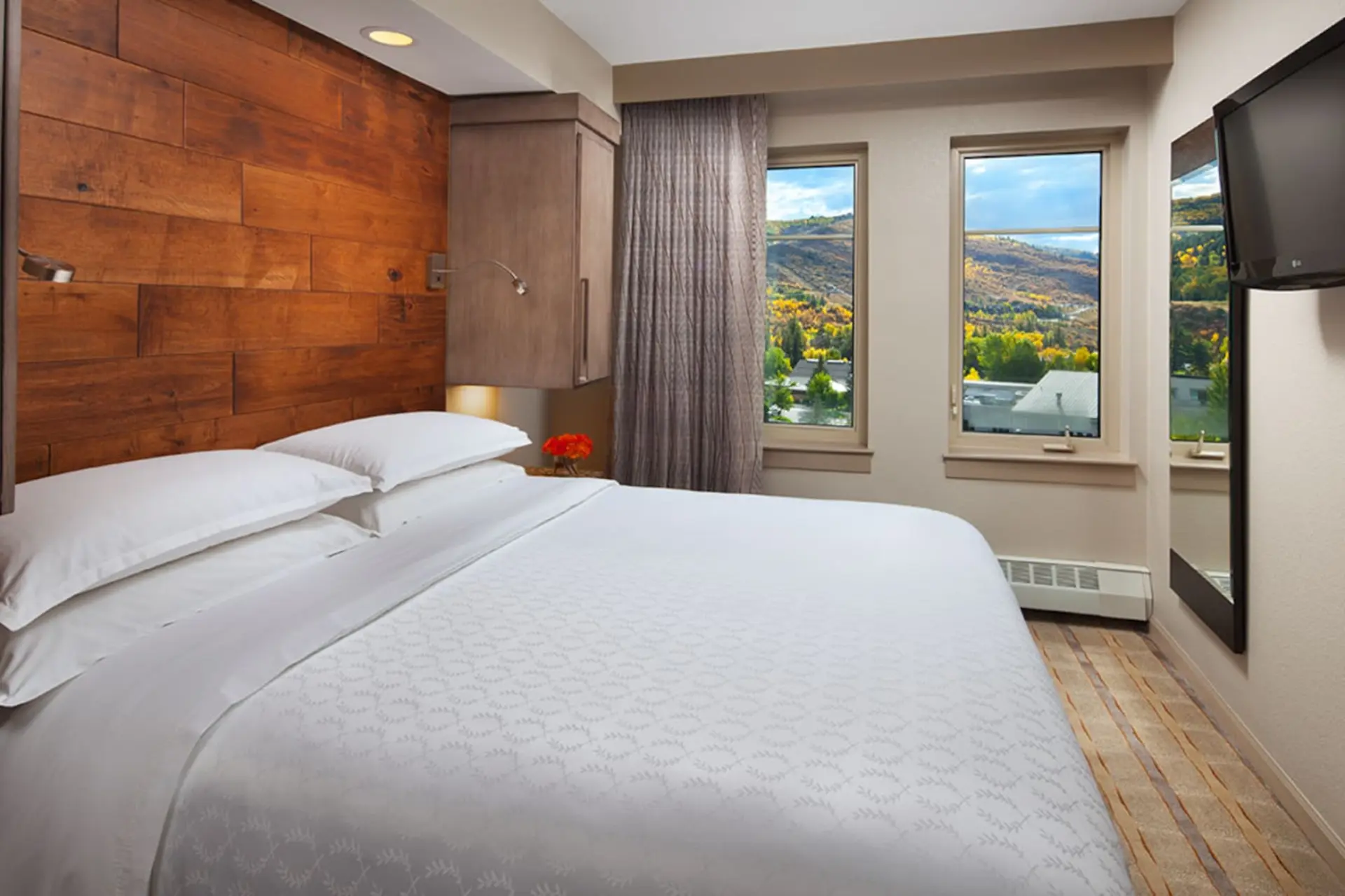 Enjoy the Vail Valley in this 2BD condo