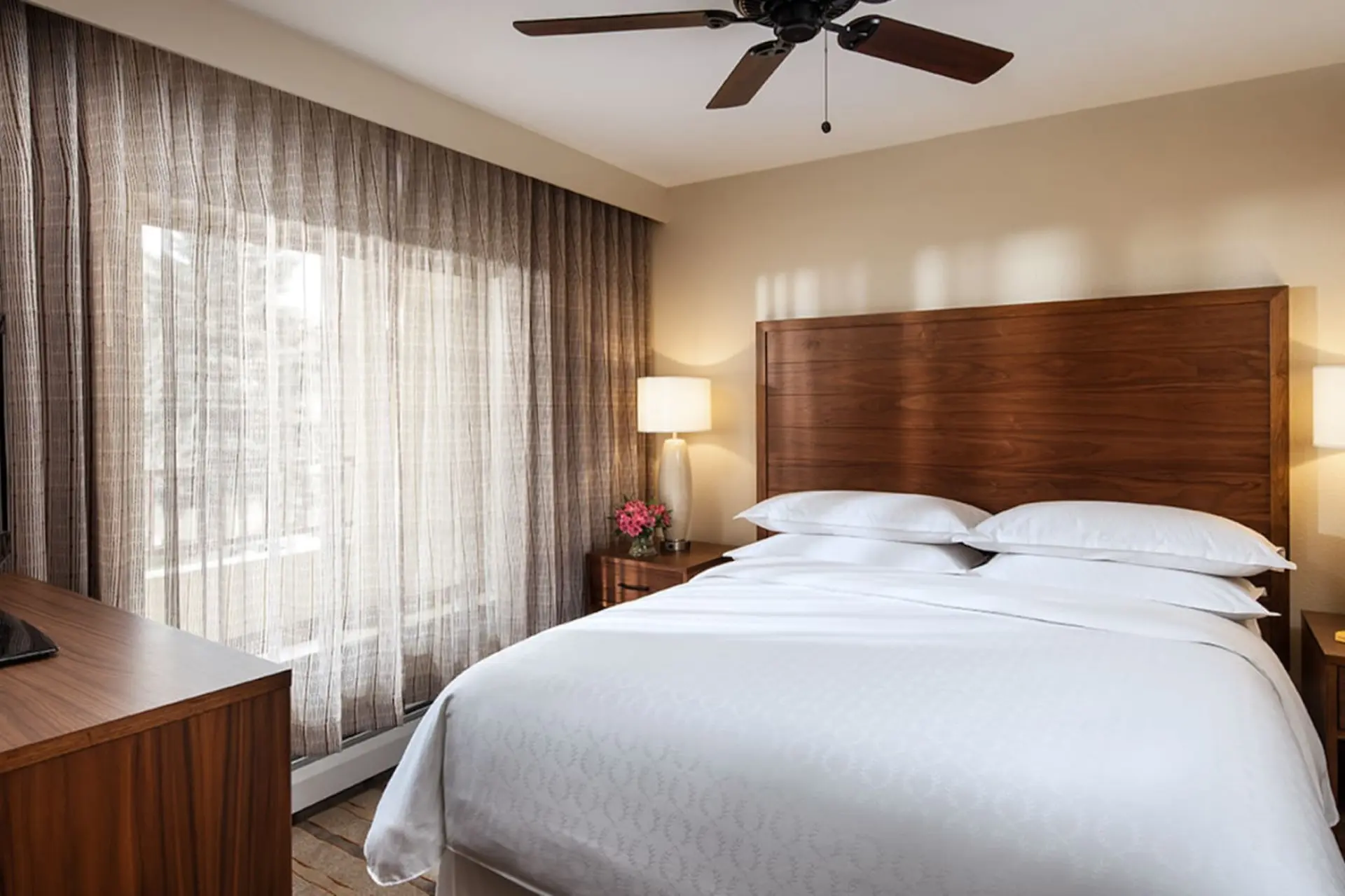 Skiing or Hiking enjoy the family in a resort 2BD