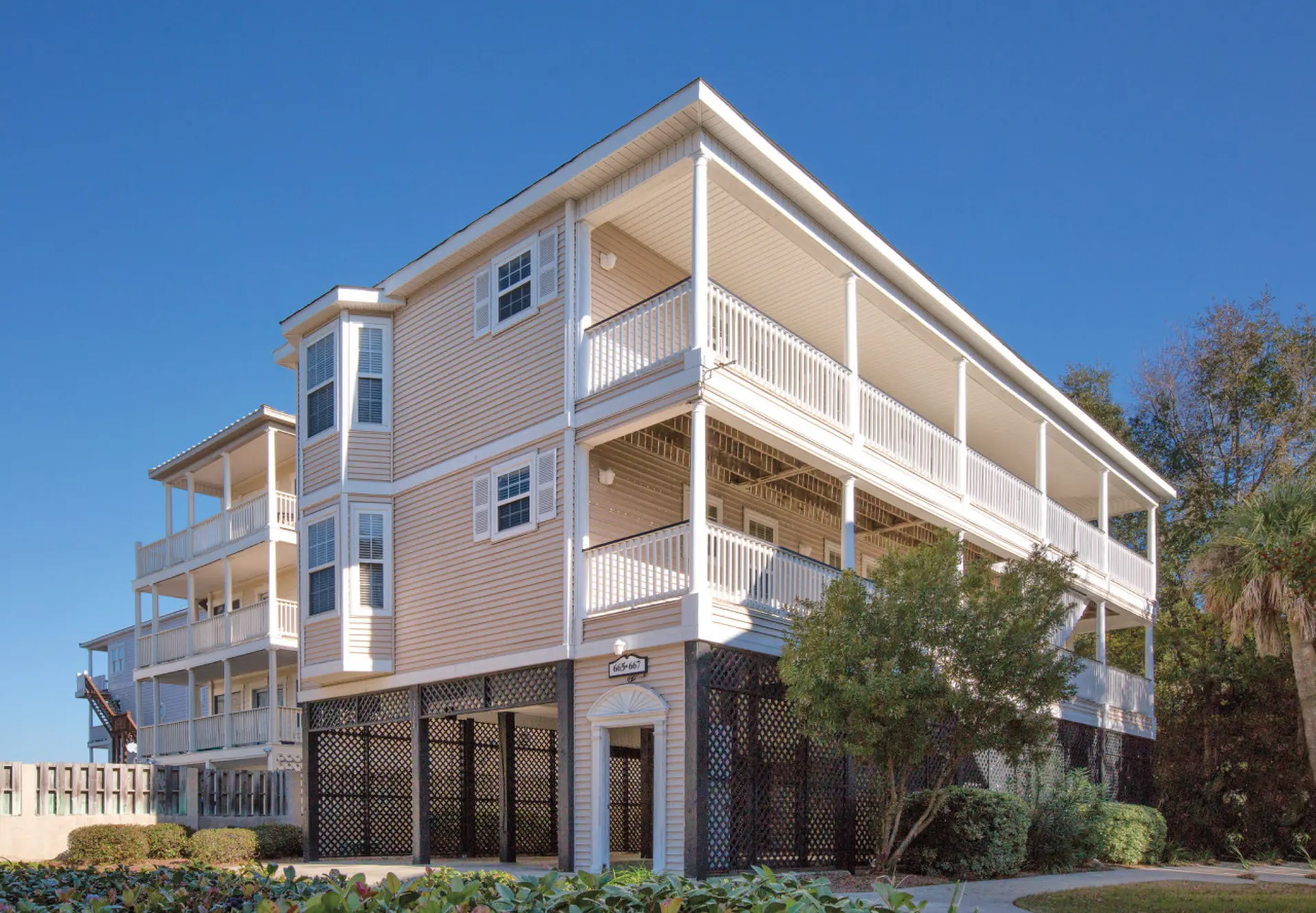 Beautiful Resort in Ocean Ridge 1BD near at Botany Bay