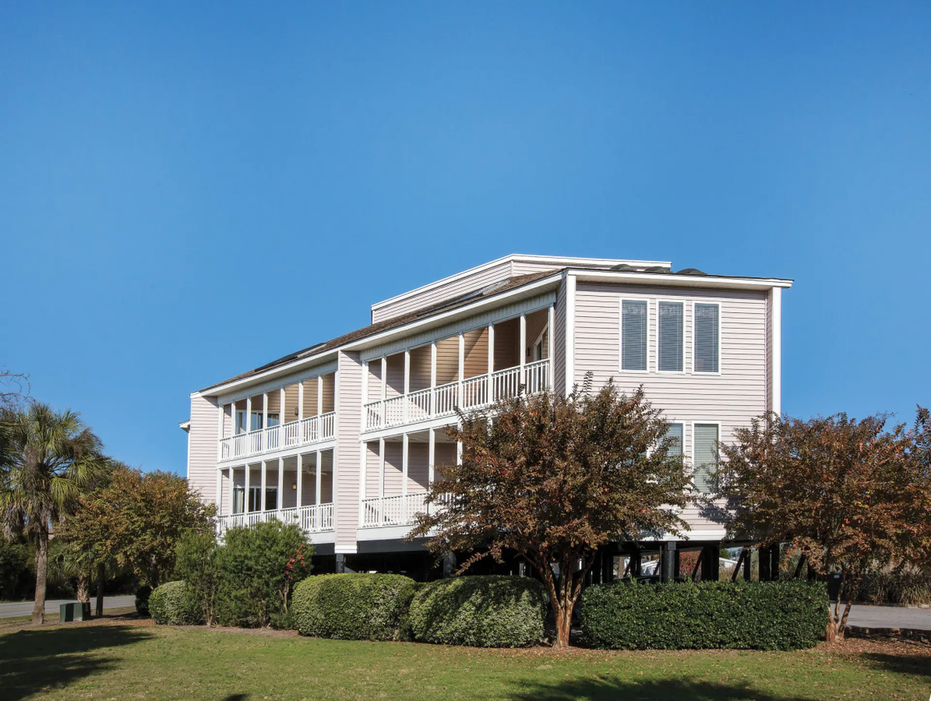 Beautiful Resort in Ocean Ridge 1BD near at Botany Bay