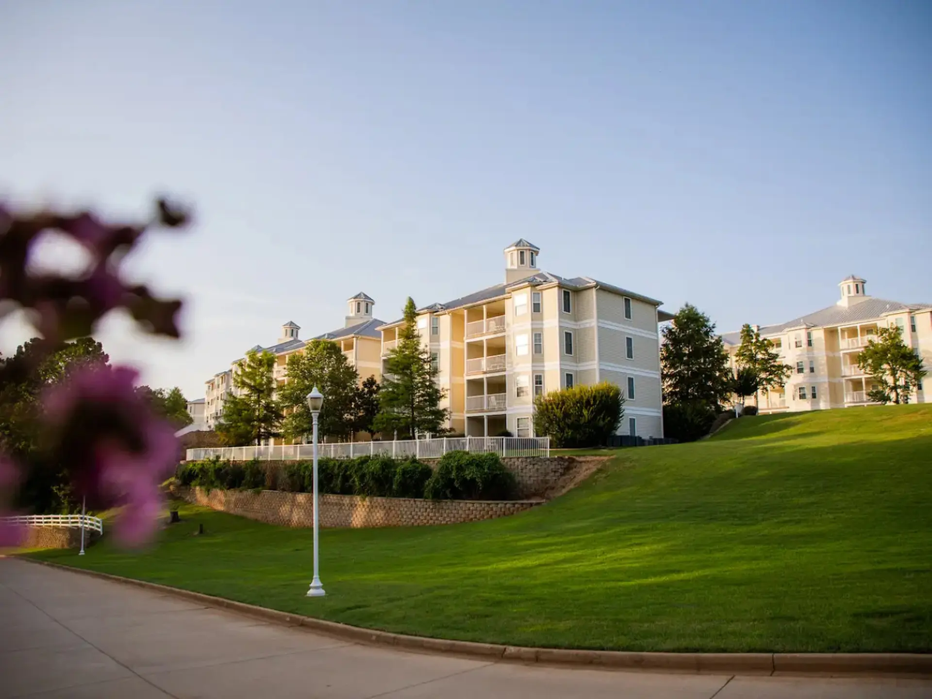 Holiday Inn Villages Resort-2BD