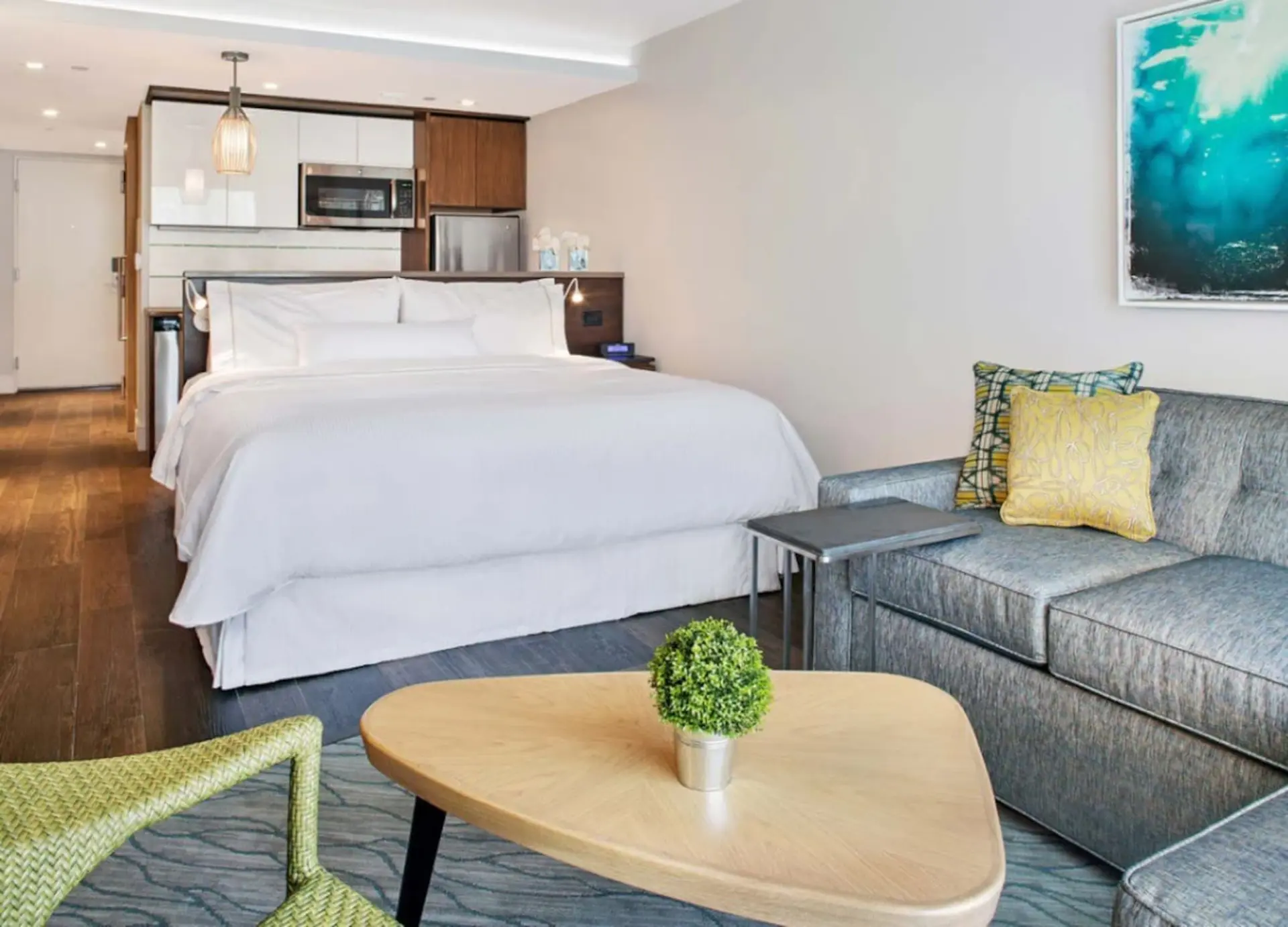 Beautiful resort setting w/ amazing amenities ST