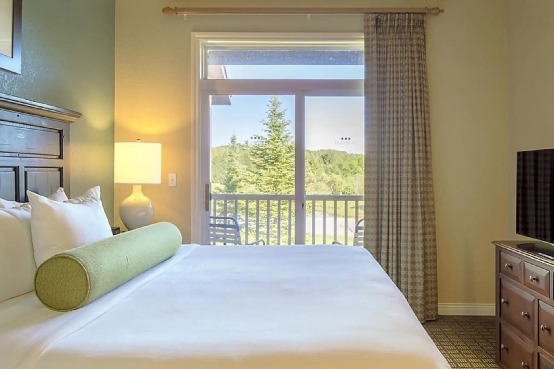 Enjoy the family for ski adventures in 2BD condo