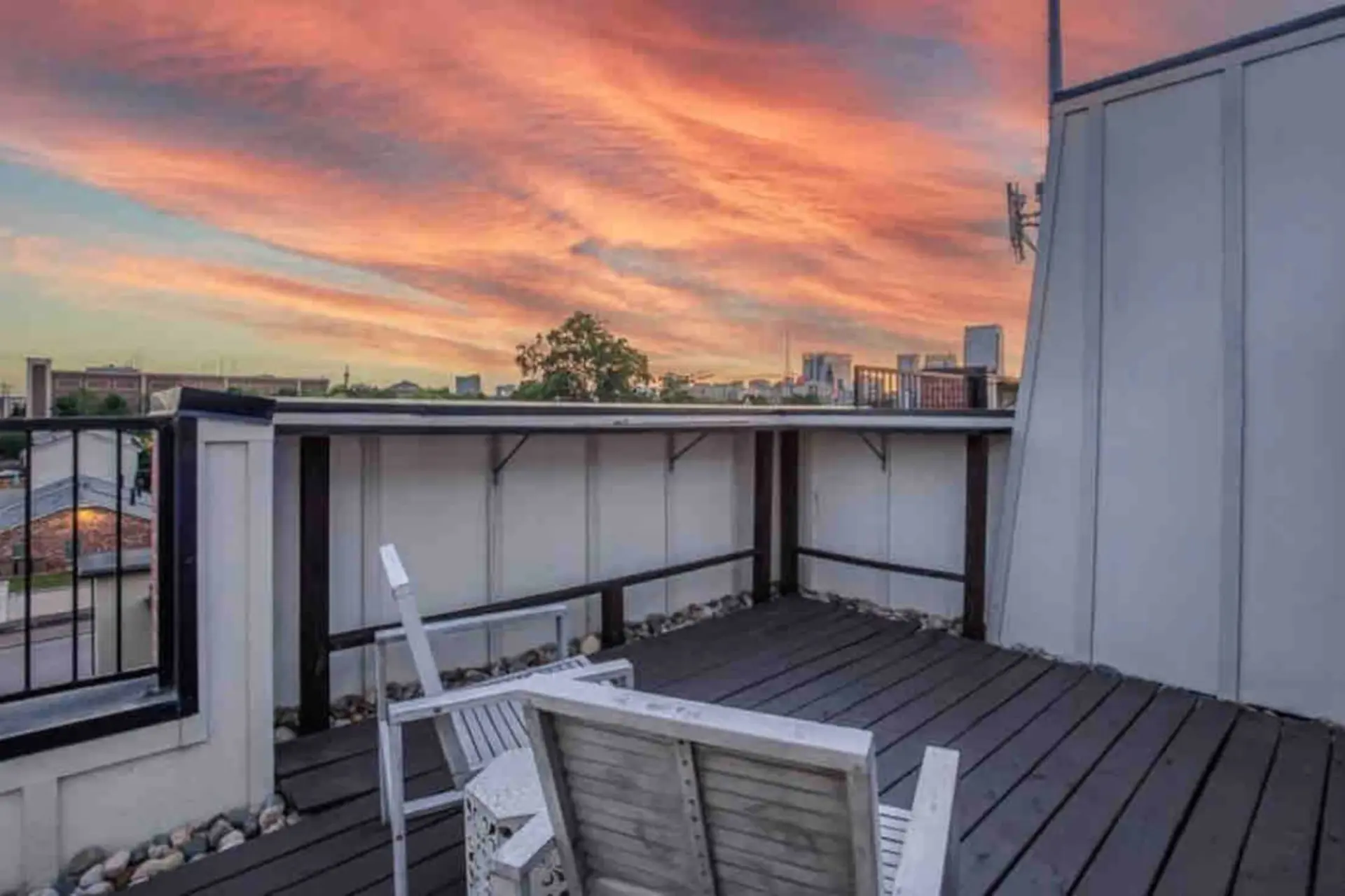 18 Bed Downtown View Walk To Broadway