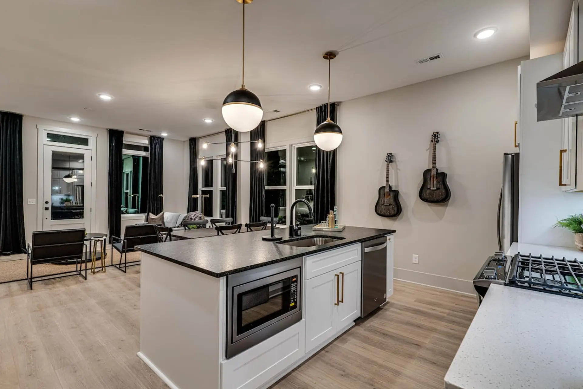 20 Bed West End Luxury Private Rooftop