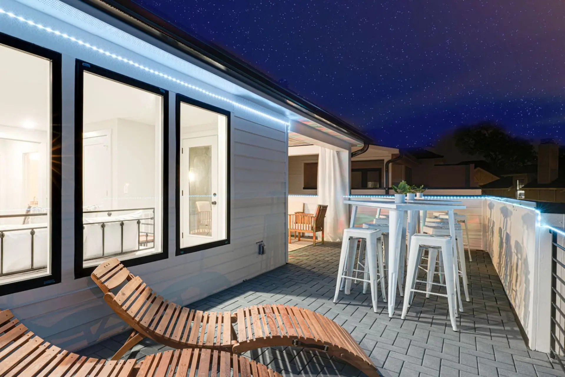 22 Bed West Nashville Rooftop and Pool Table
