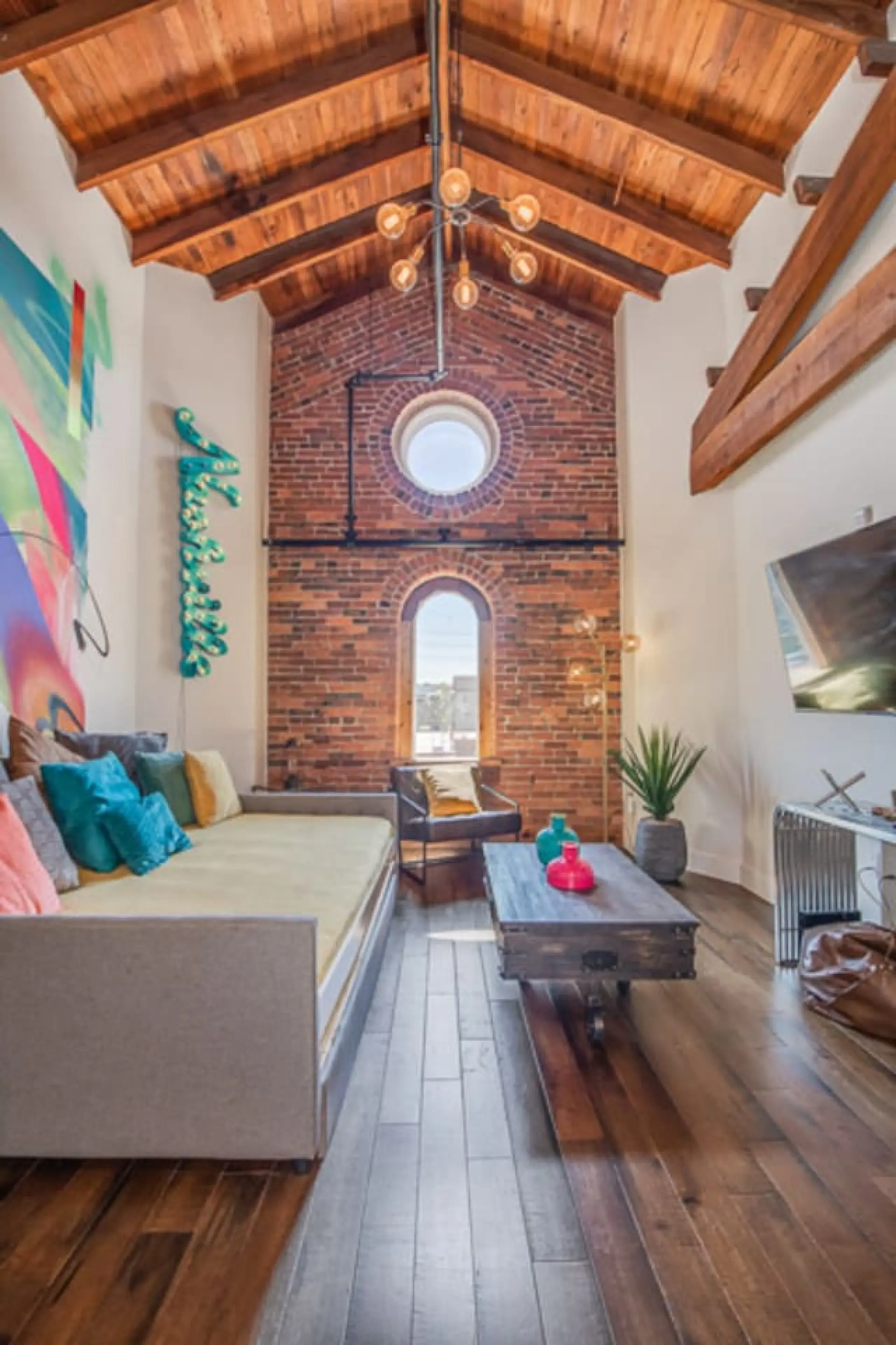 7 Bed Downtown Loft with Pool & Speakeasy