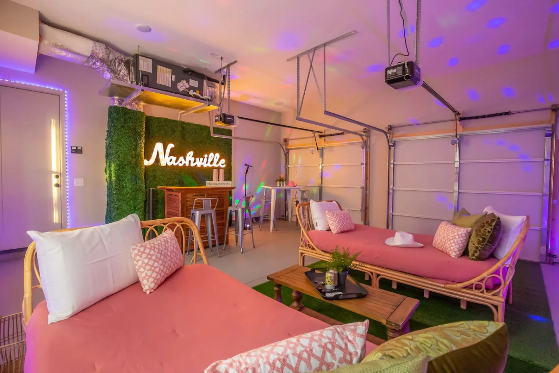 20 Bed West Nashville Private Bachelorette House