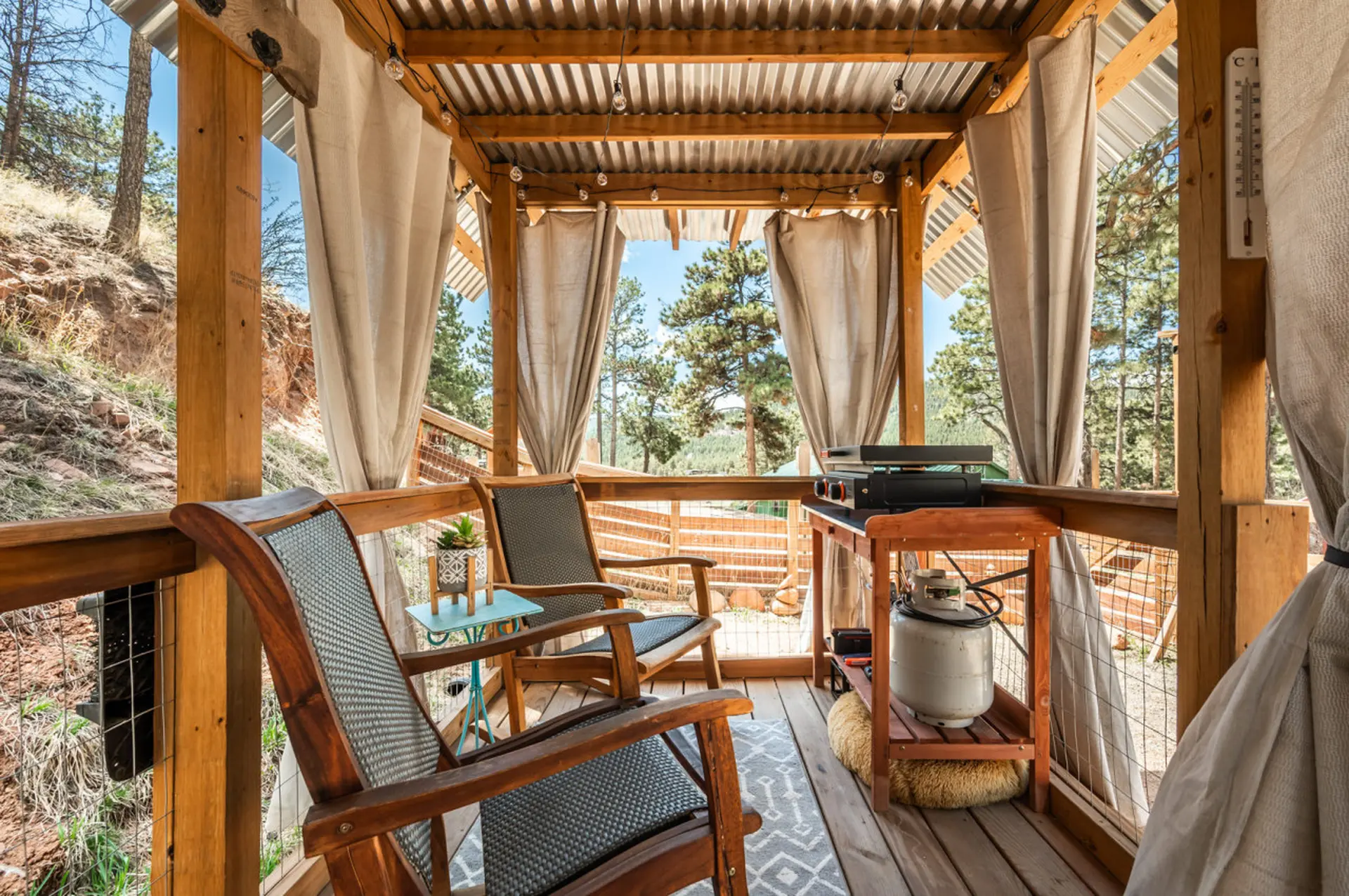 Glamping Under the Stars | Firepit, BBQ & Views