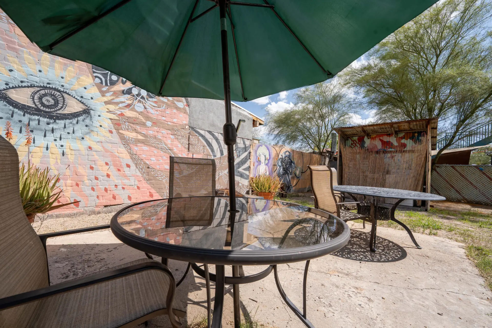 4BR Retreat w/ Yard – Spring Bliss & Relaxation!