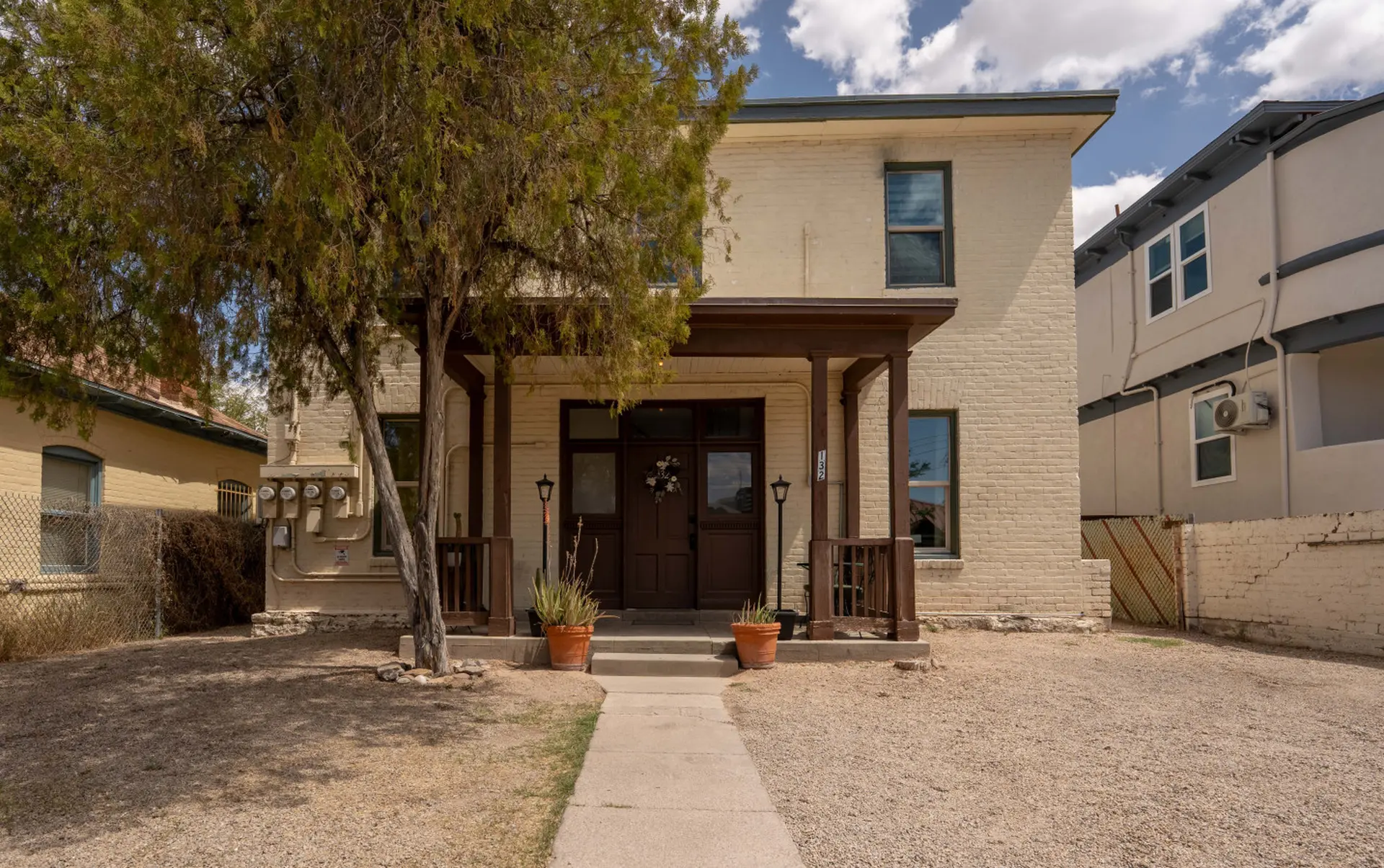 Spring Serenity! Chic 1BR Apt – Walk to UofA!