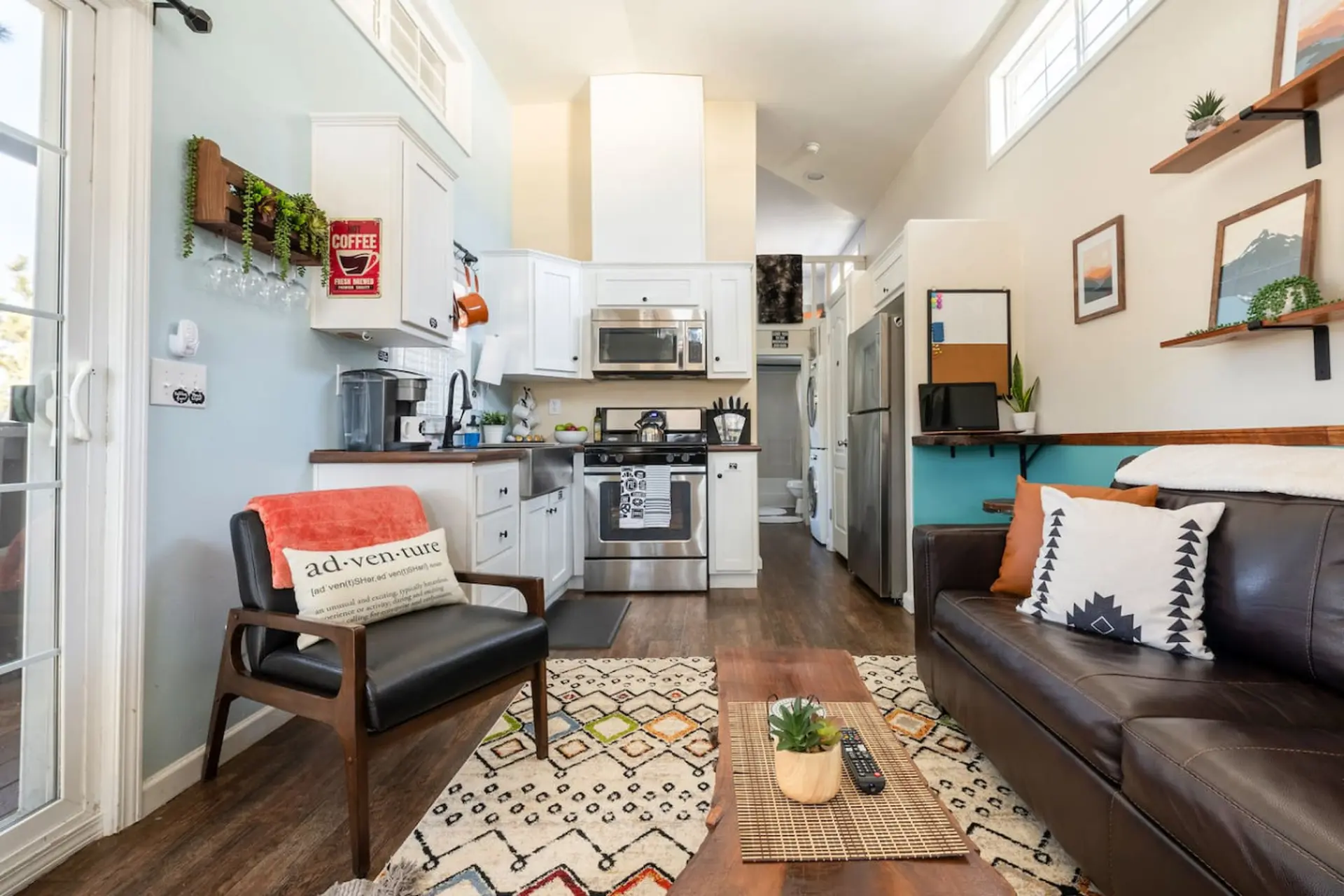 Rustic Escape| Fireplace, BBQ Grill & Scenic Views