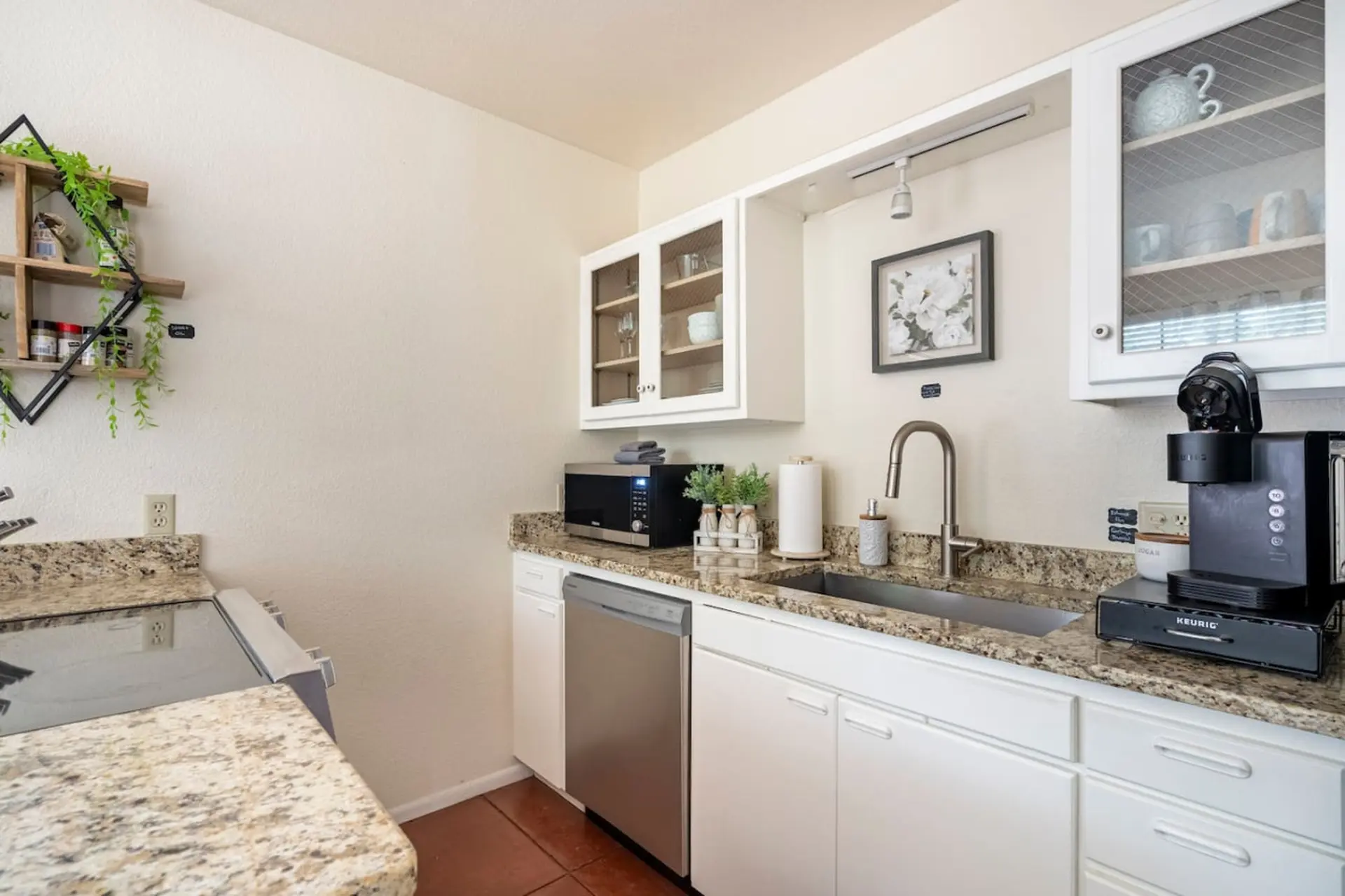 Vibrant 2BR – DT Living, Stylish & Serene Stay!