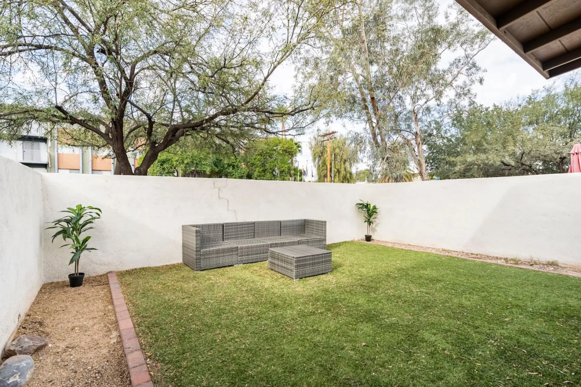 Bright 2BR Oasis – Desert Charm & BBQ Nights!