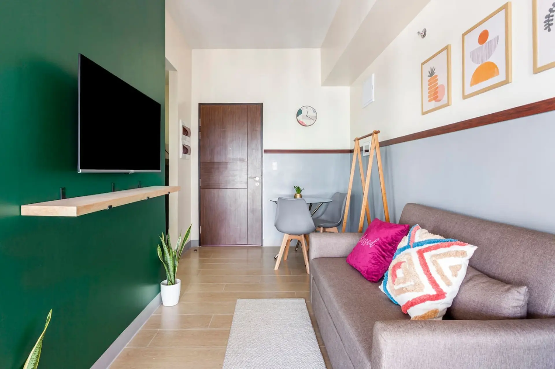 Executive 1 Bedroom w/ Pool, Sauna, Gym & More!