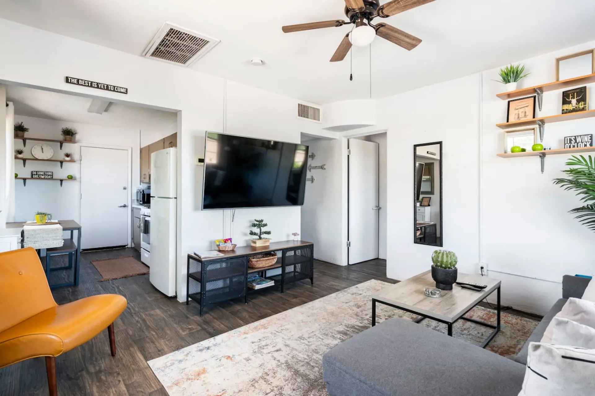 Spring Escape! 1BR by UA/DT –Just 2 Min to Banner