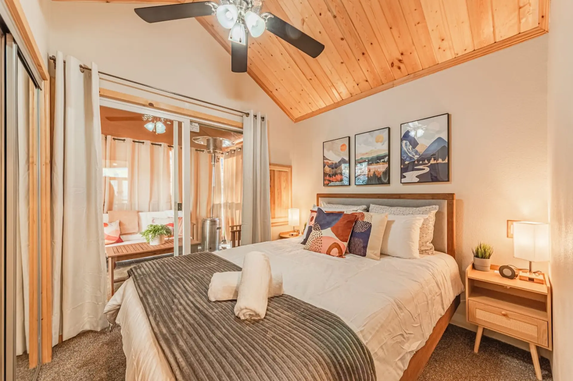 Tiny Haven | Spacious Feel, BBQ & Peak Views