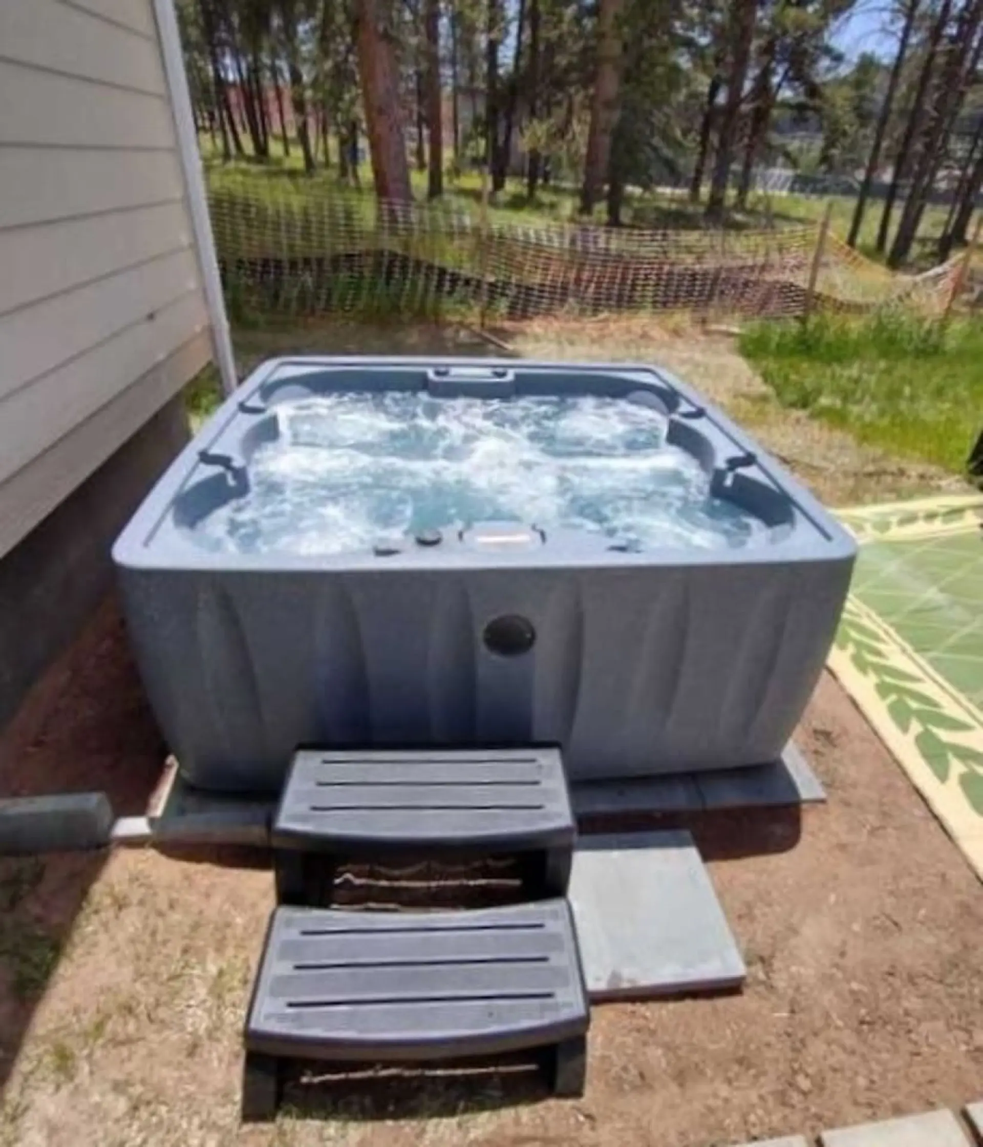 Après-Ski Bliss | Luxury 2BR, Hot Tub & BBQ Escape