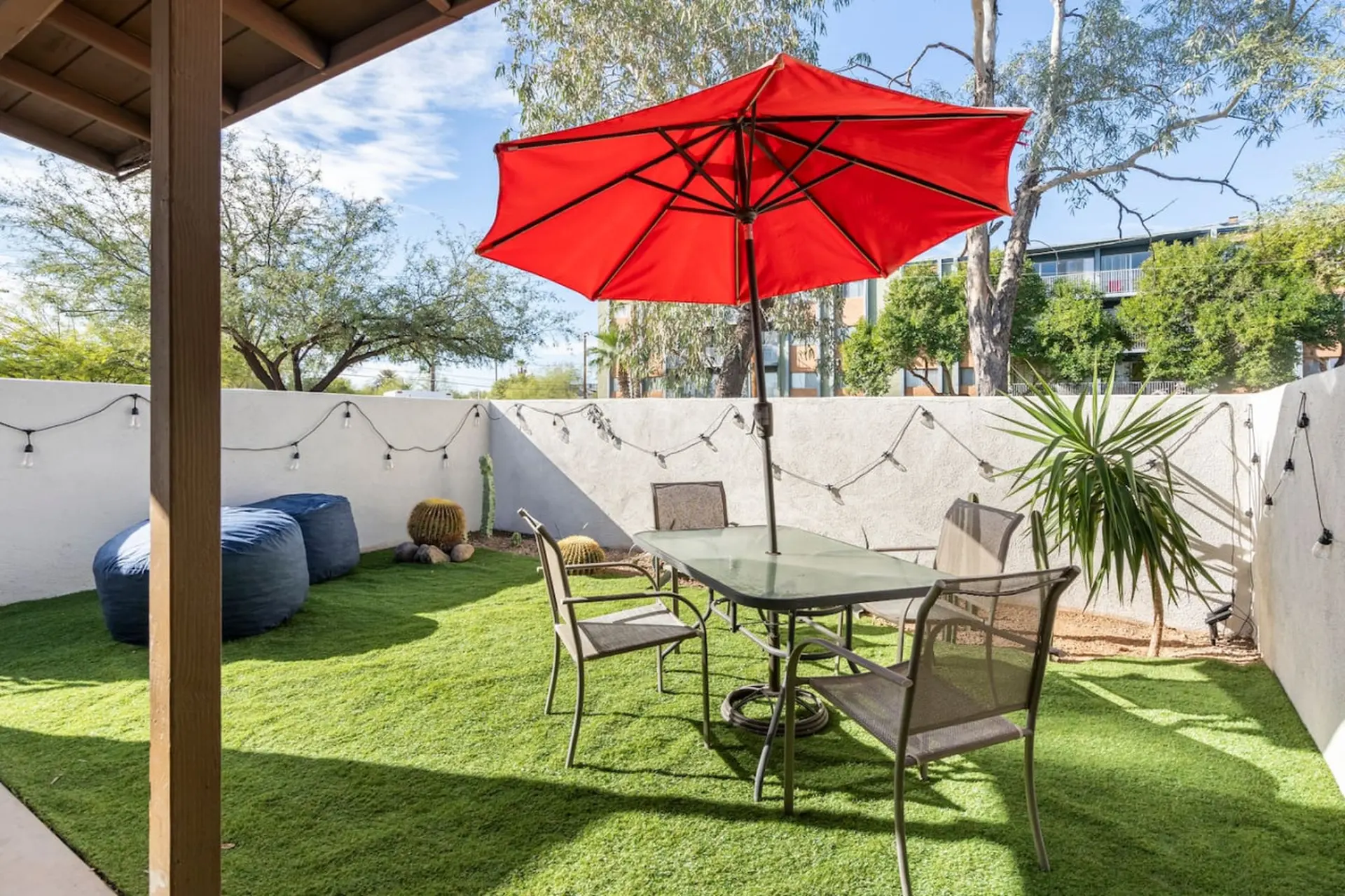 2BR Apt w/ BBQ & Parking – Spring Fling Stay
