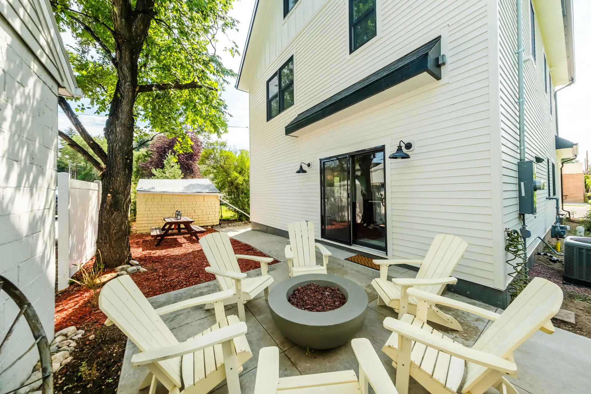 The Pearl - Luxe Gem | Fire Pit, King & Walkable