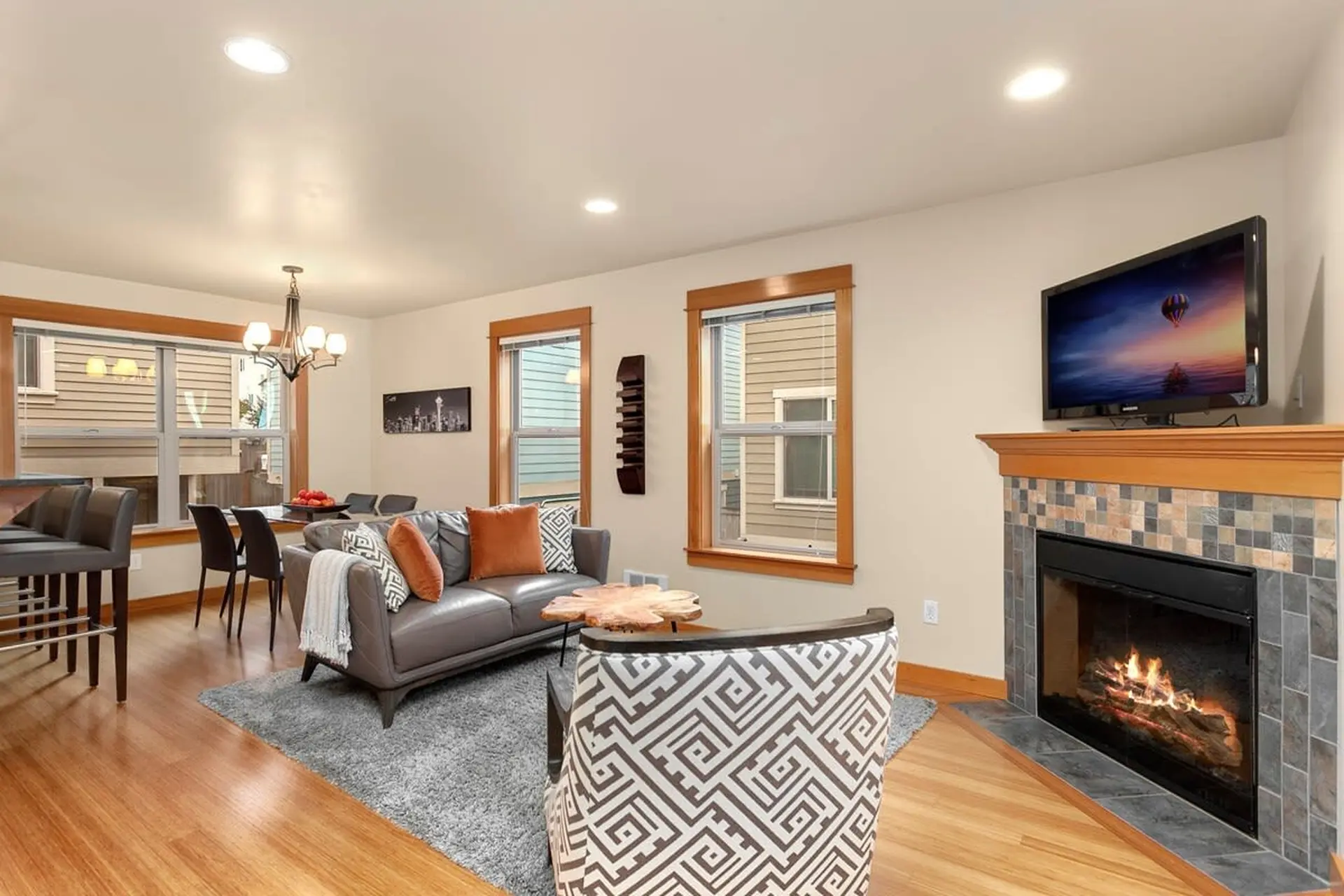 Modern Townhouse near DT Seattle & Stadium|Parking