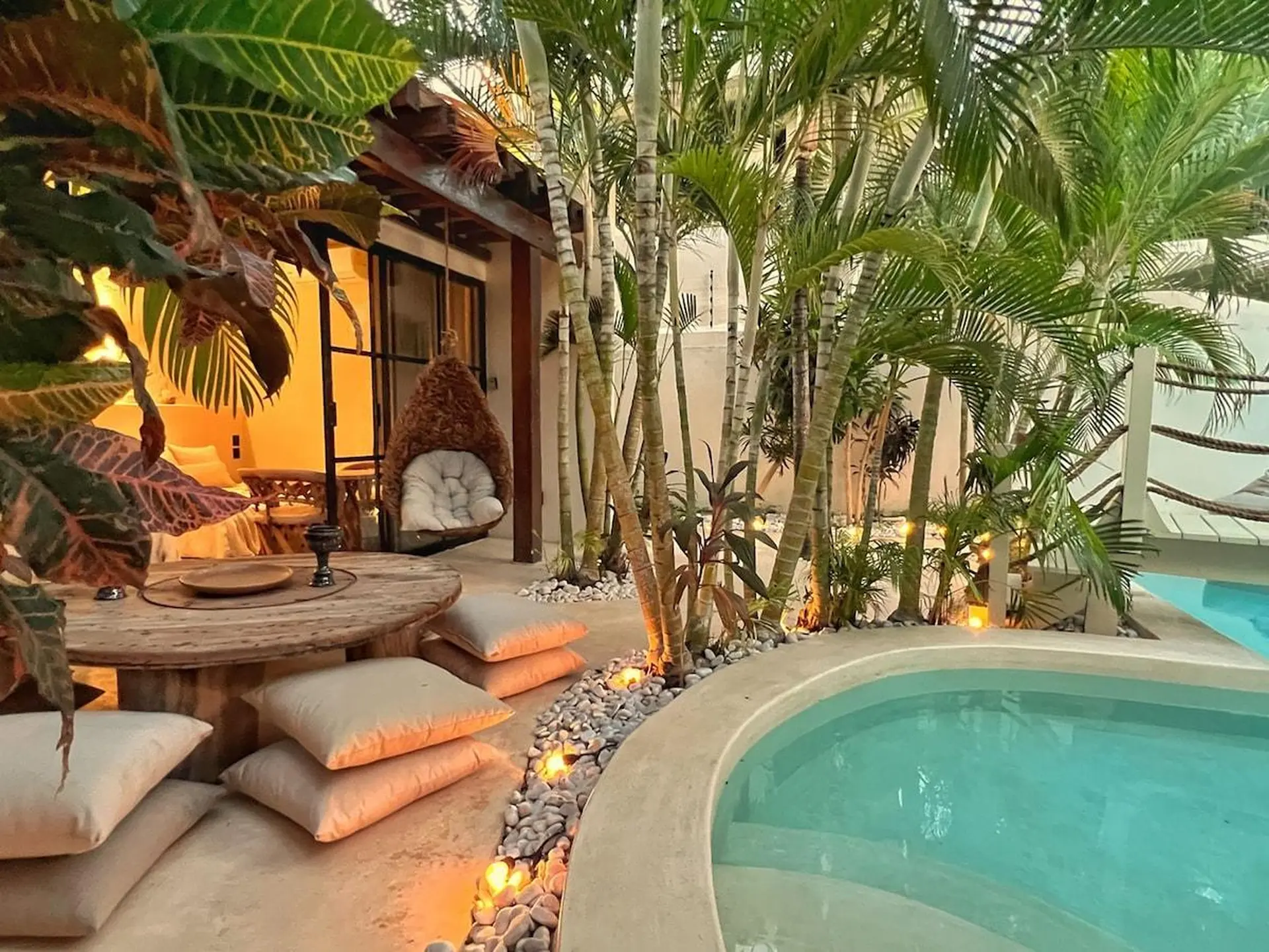 Unforgettable Stays, Memorable Journeys.